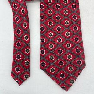 RON CHERESKIN Mens Silk Necktie Designer Abstract Red Flowers